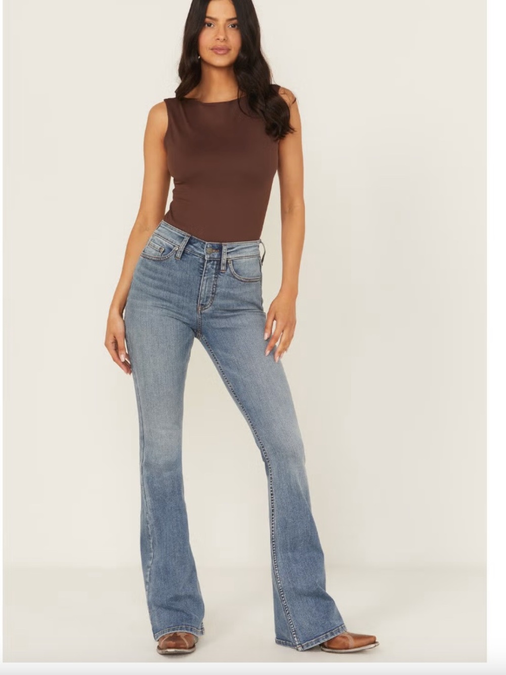 Shyanne Bootcut/Flare Jeans in medium wash